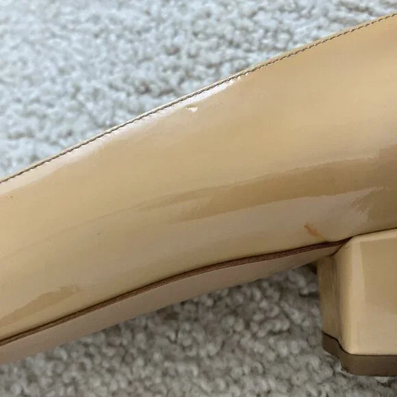 Salvatore Ferragamo Women Vara Pump  sz7.5B –Amaretti (Tan/Beige) Patent Leather - Picture 5 of 16